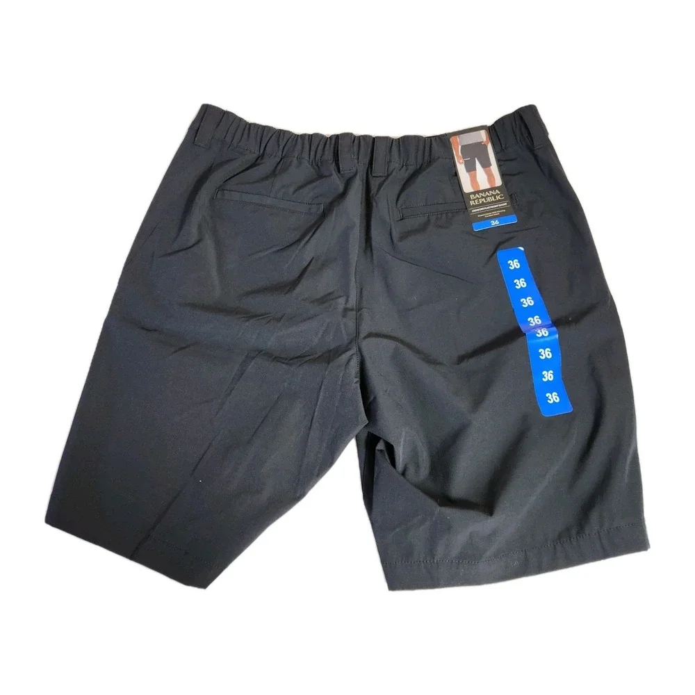 NWT Banana Republic Mens Black Comfort Flat Front Shorts Sz‎ 36 Chino Shorts NEW